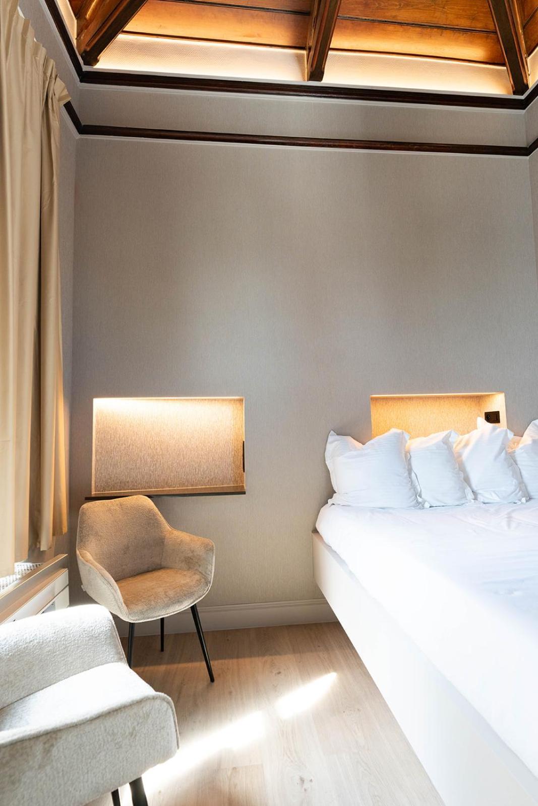 Golden Tree Hotel Брюж Екстериор снимка